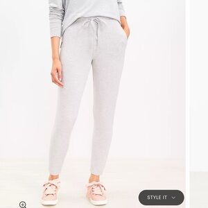 Lou and Grey Signaturesoft Sweatpants Size M